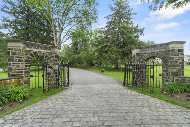 $625,000 | 341 Furnace Dock Road, Unit 11, Cortlandt Manor, NY 10567