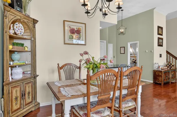 $625,000 | 341 Furnace Dock Road, Unit 11, Cortlandt Manor, NY 10567