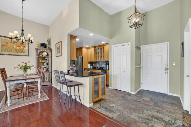 $625,000 | 341 Furnace Dock Road, Unit 11, Cortlandt Manor, NY 10567