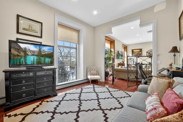 $625,000 | 341 Furnace Dock Road, Unit 11, Cortlandt Manor, NY 10567