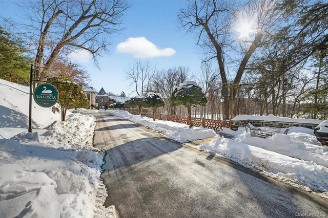 $625,000 | 341 Furnace Dock Road, Unit 11, Cortlandt Manor, NY 10567