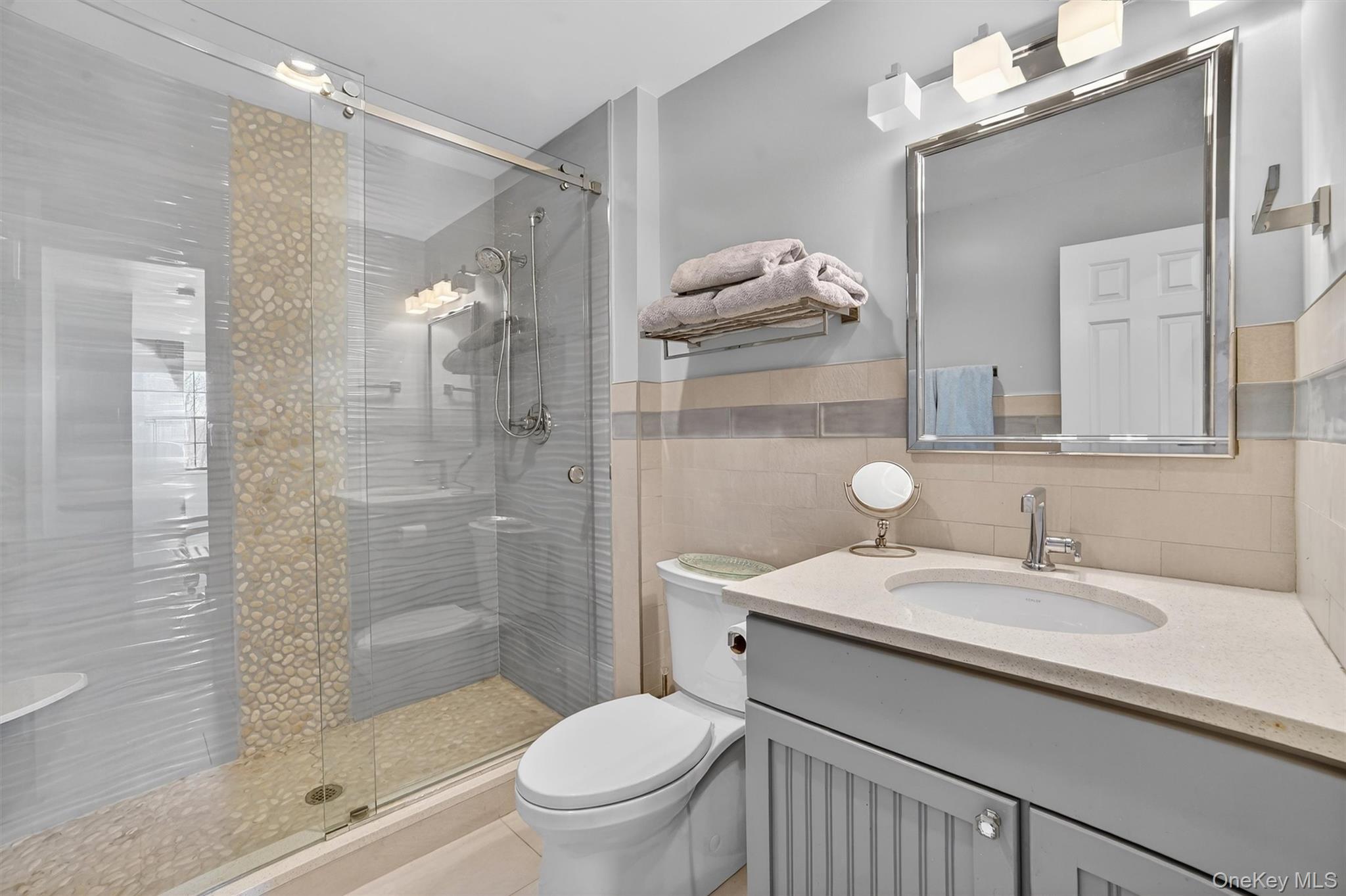 341 Furnace Dock Road, Unit 11 Cortlandt Manor, NY 10567 - Photo 24 of 38 Private bathroom in second bedroom.