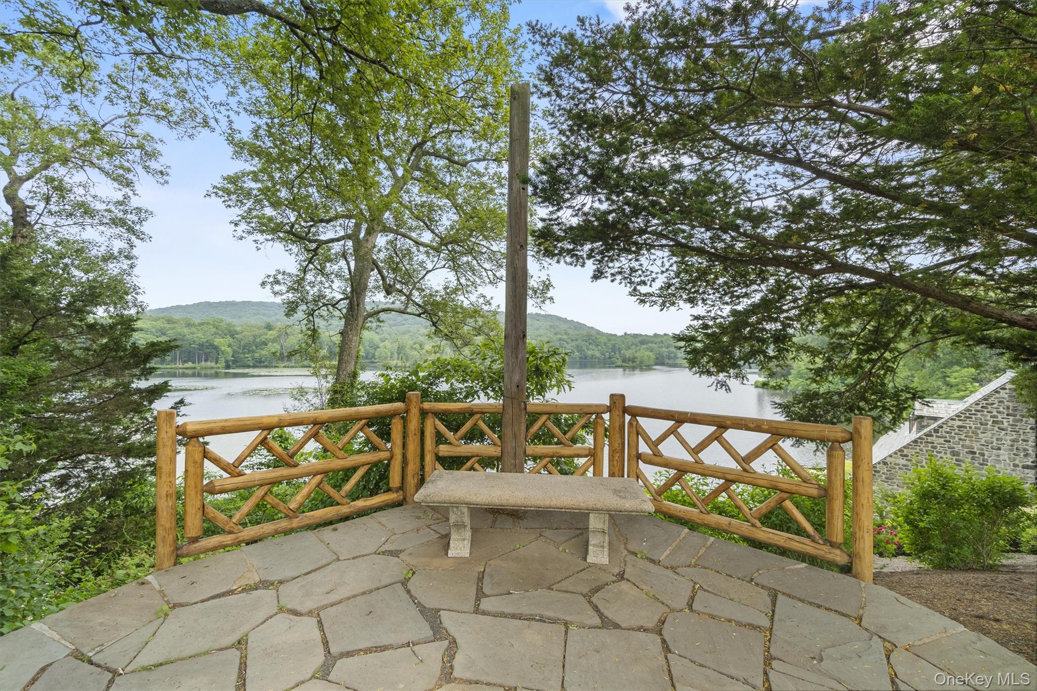 341 Furnace Dock Road, Unit 11 Cortlandt Manor, NY 10567 - Photo 28 of 38