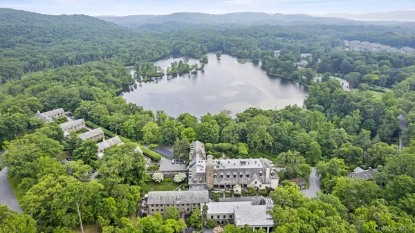 $625,000 | 341 Furnace Dock Road, Unit 11, Cortlandt Manor, NY 10567