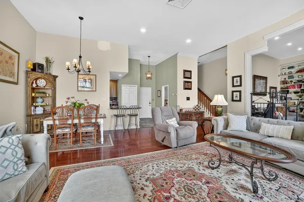 $625,000 | 341 Furnace Dock Road, Unit 11, Cortlandt Manor, NY 10567
