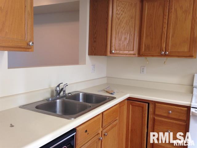 1945 West Lake Road Murphysboro, IL 62966 - Photo 4 of 12