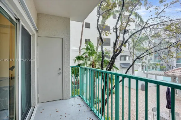 $2,950 | 6001 Southwest 70th Street, Unit 252, South Miami, FL 33143