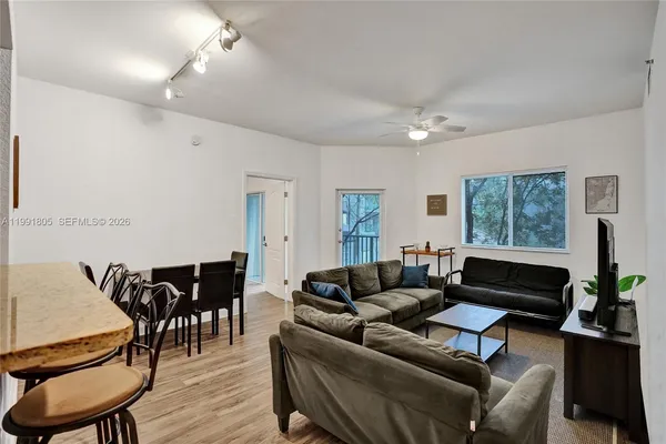 $2,950 | 6001 Southwest 70th Street, Unit 252, South Miami, FL 33143