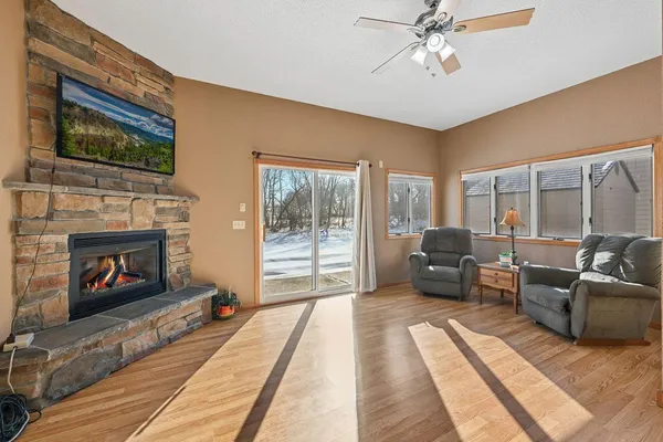 $313,900 | 405 Sunrise Drive, Olivia, MN 56277