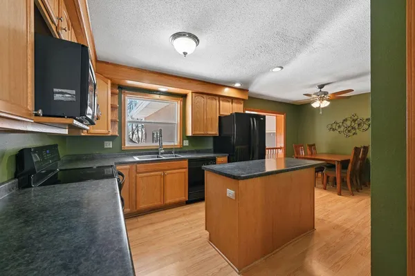 $313,900 | 405 Sunrise Drive, Olivia, MN 56277