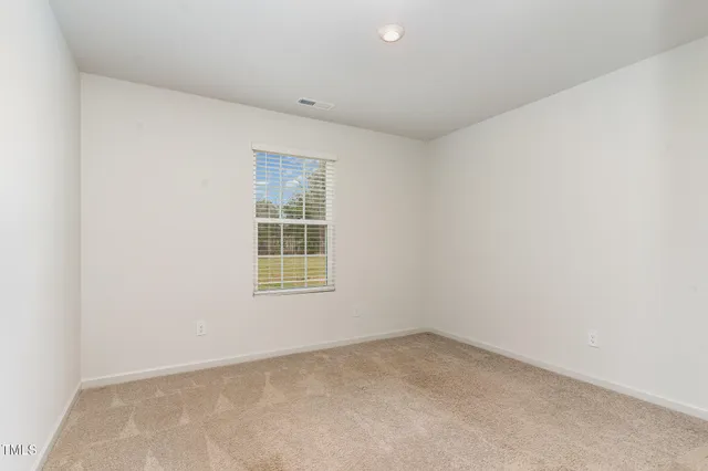 $2,095 | 261 Johnson Rdg Way, Unit 1, Four Oaks, NC 27524