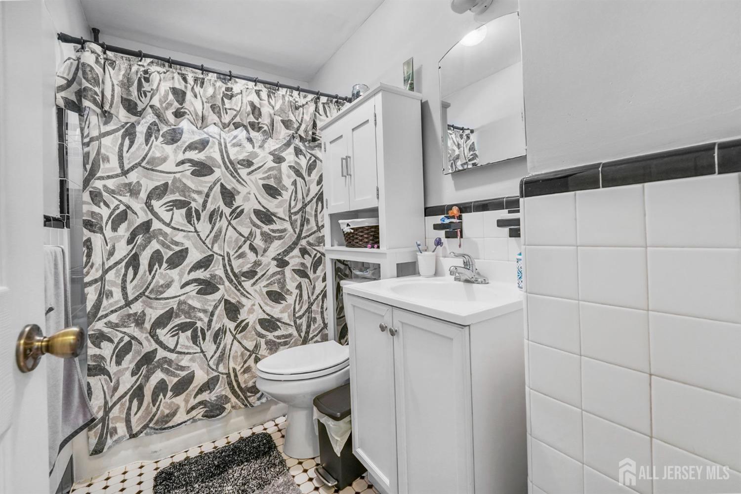 428 Carleton Street Bound Brook, NJ 08805 - Photo 19 of 40