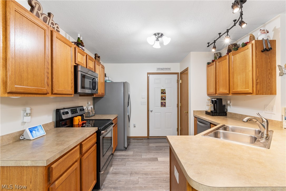 1885 Faye Road Akron, OH 44306 - Photo 8 of 25