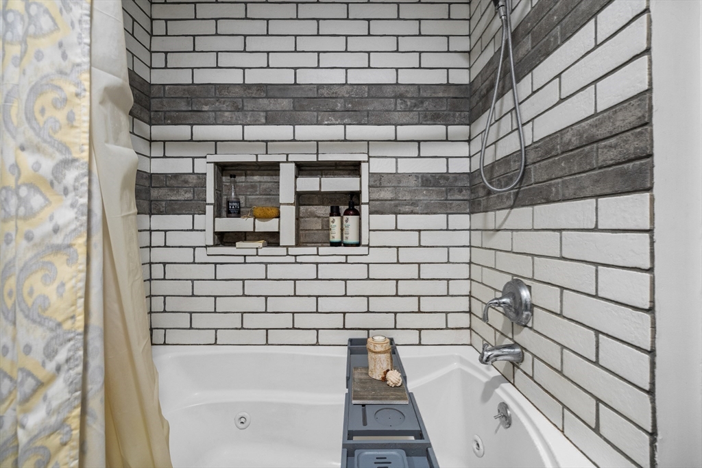 754 East 4th Street, Unit 1 Boston, MA 02127 - Photo 16 of 26