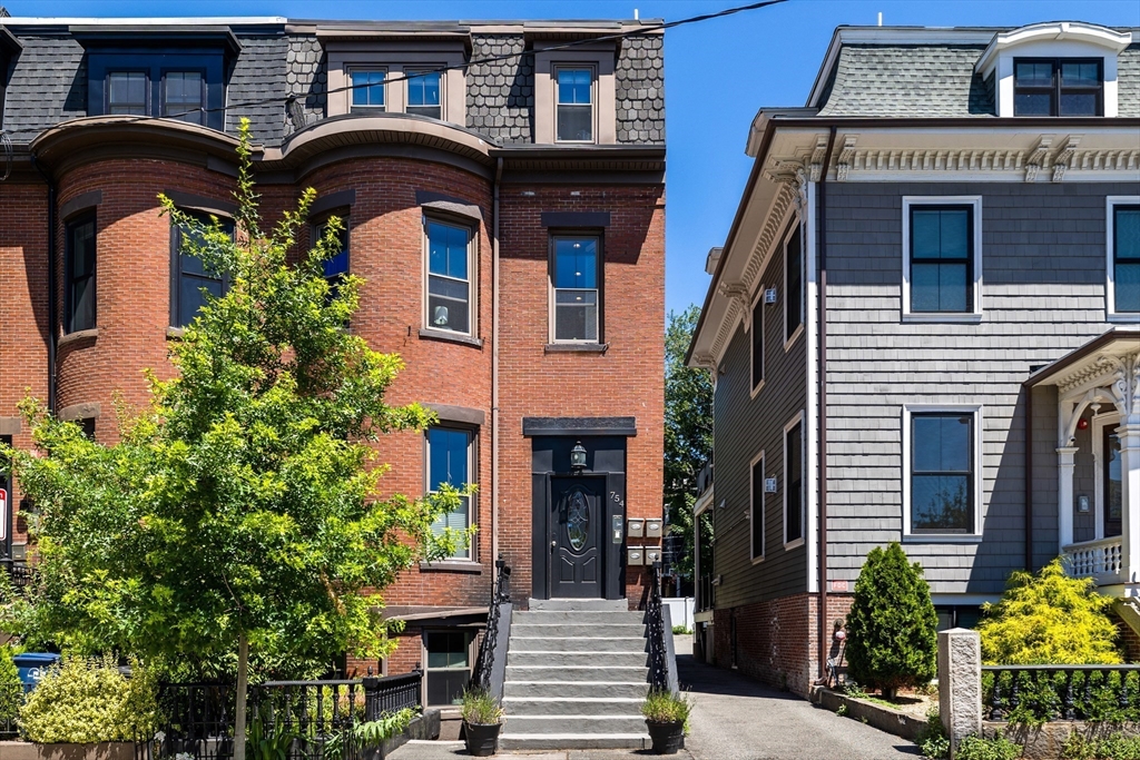 754 East 4th Street, Unit 1 Boston, MA 02127 - Photo 3 of 26