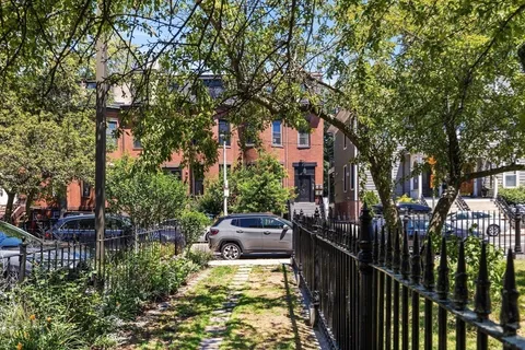 $3,400 | 754 East 4th Street, Unit 1, Boston, MA 02127