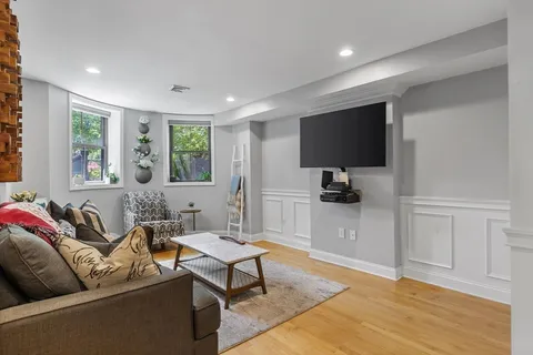 $3,400 | 754 East 4th Street, Unit 1, Boston, MA 02127