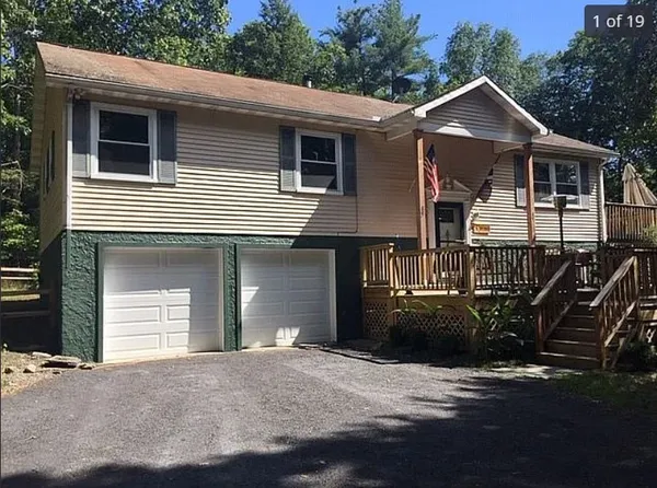 $499,888 | 35 Deerhaven Lane, Saugerties, NY 12477