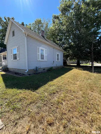 $68,900 | 421 North 21st Street, Herrin, IL 62948