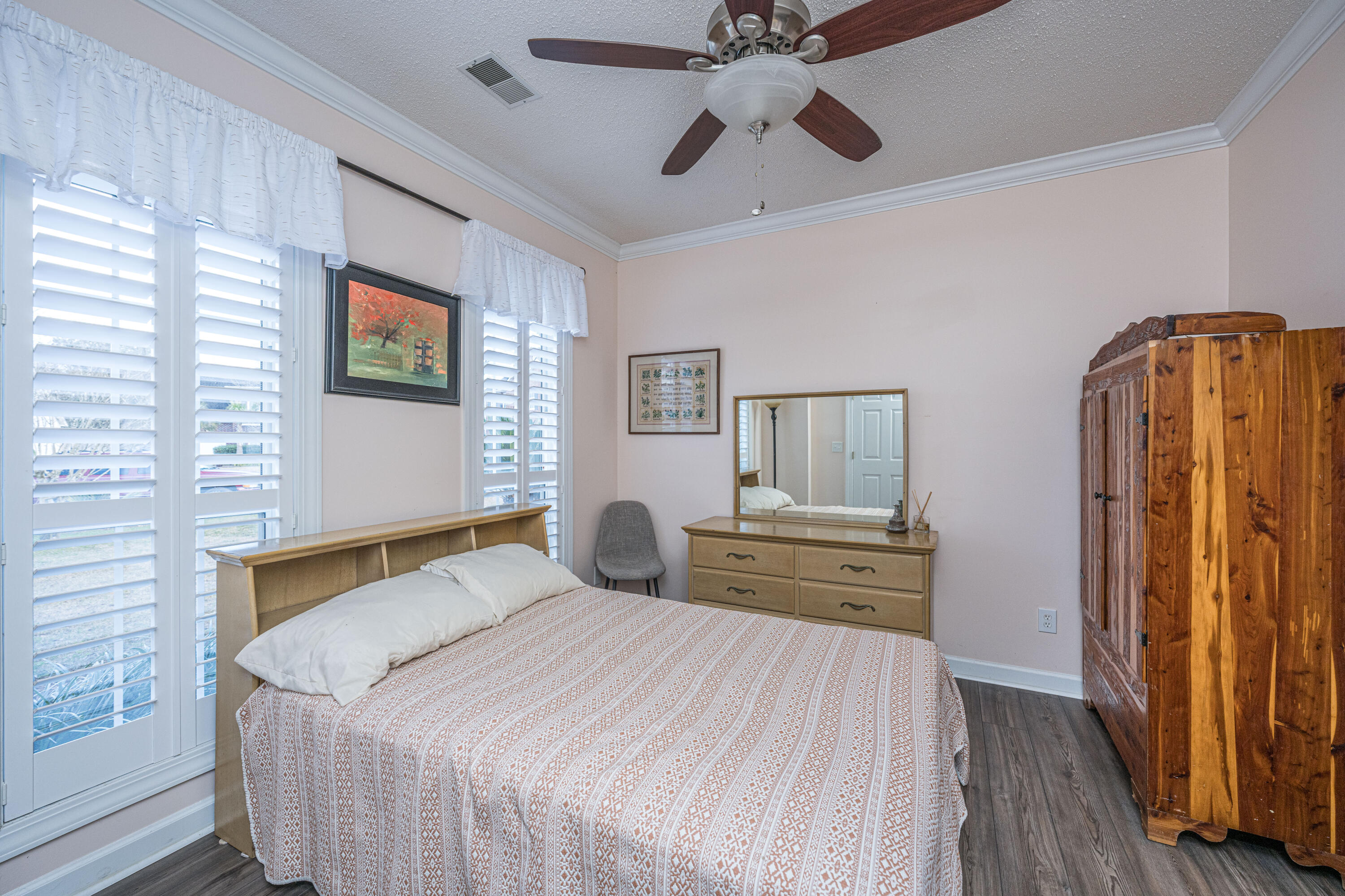 1705 Fox Ridge Court Charleston, SC 29414 - Photo 8 of 44 1705FoxRidgeCt038
