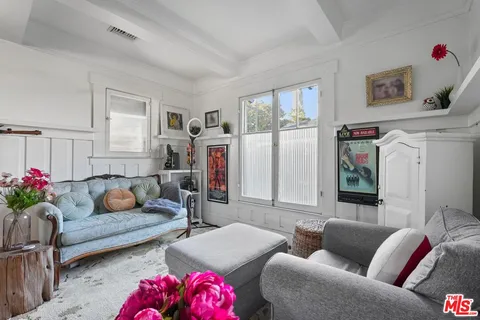 $1,299,000 | 6083 Selma Avenue, Los Angeles, CA 90028