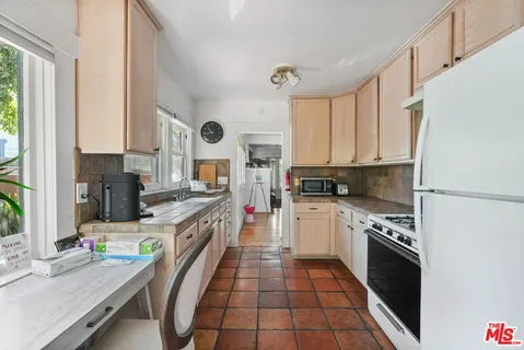 $1,299,000 | 6083 Selma Avenue, Los Angeles, CA 90028