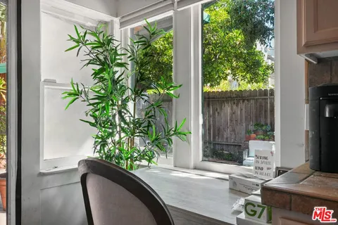 $1,299,000 | 6083 Selma Avenue, Los Angeles, CA 90028