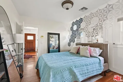 $1,299,000 | 6083 Selma Avenue, Los Angeles, CA 90028