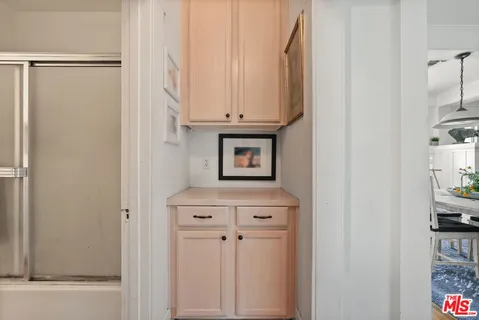 $1,299,000 | 6083 Selma Avenue, Los Angeles, CA 90028