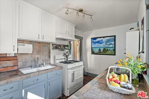 $1,299,000 | 6083 Selma Avenue, Los Angeles, CA 90028