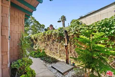 $1,299,000 | 6083 Selma Avenue, Los Angeles, CA 90028