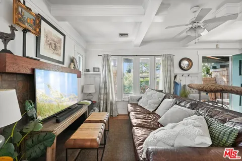 $1,299,000 | 6083 Selma Avenue, Los Angeles, CA 90028