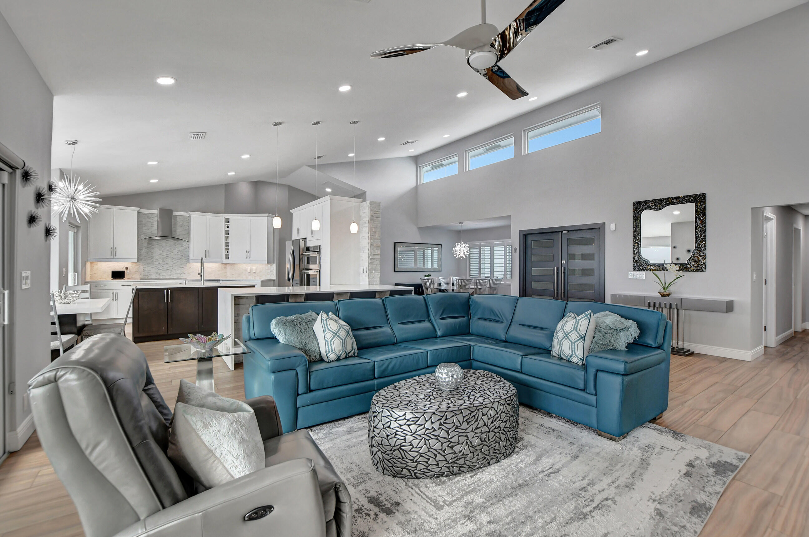 200 Southwest 15th Drive Boca Raton, FL 33432 - Photo 5 of 31 Living Area