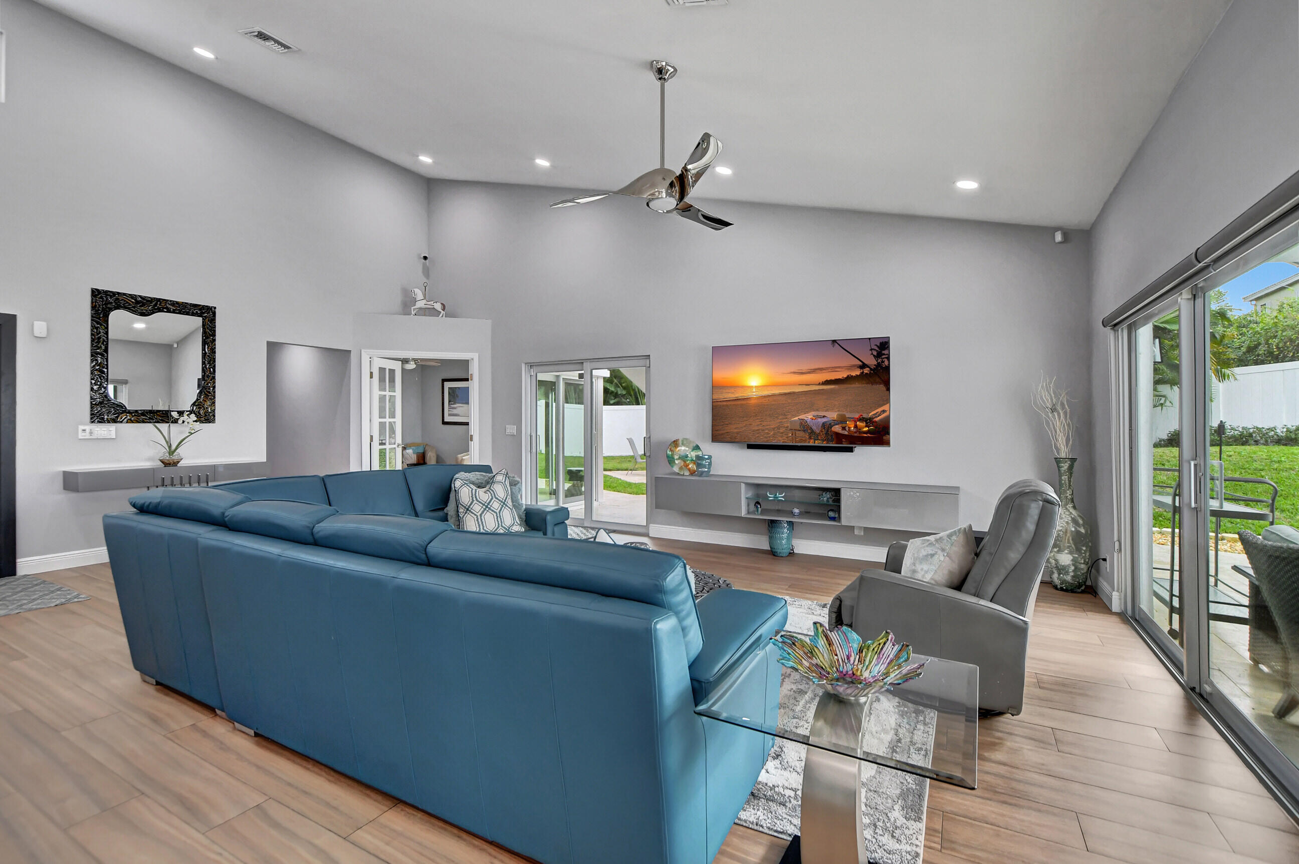 200 Southwest 15th Drive Boca Raton, FL 33432 - Photo 6 of 31 Living Area- Wall Unit Conveys