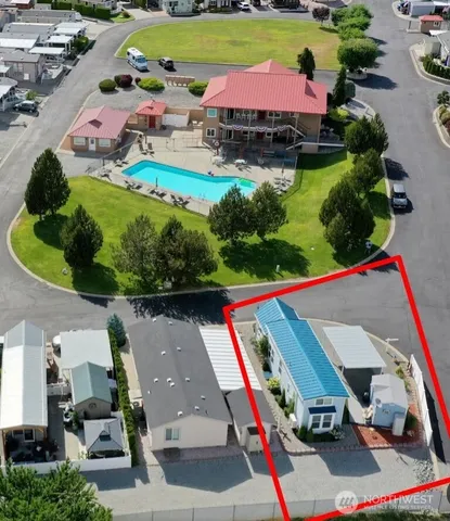 an aerial view of a tennis ground and tennis court