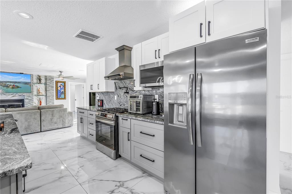 583 Crystal Drive Madeira Beach, FL 33708 - Photo 20 of 100