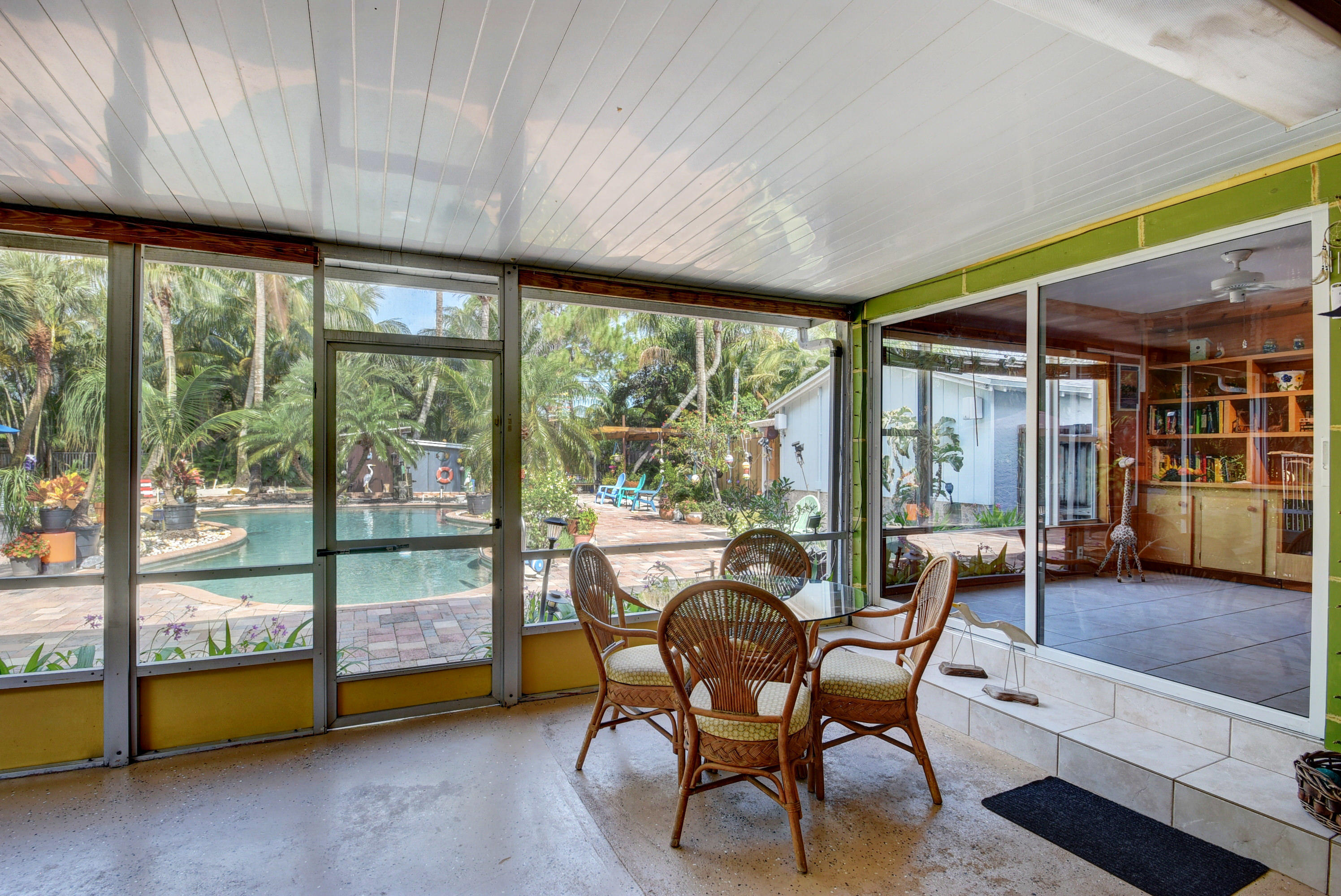 2143 Bermuda Road Palm Springs, FL 33406 - Photo 24 of 54 patio2