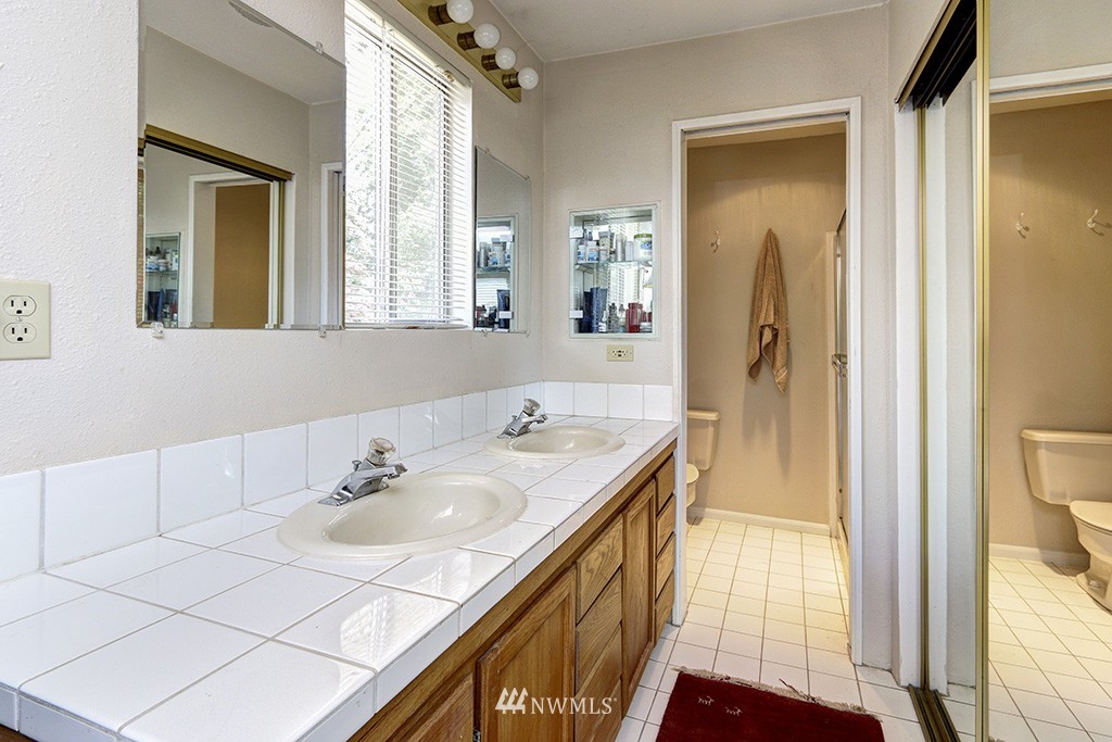 13814 Southeast Allen Rd. Bellevue, WA 98006 - Photo 13 of 20