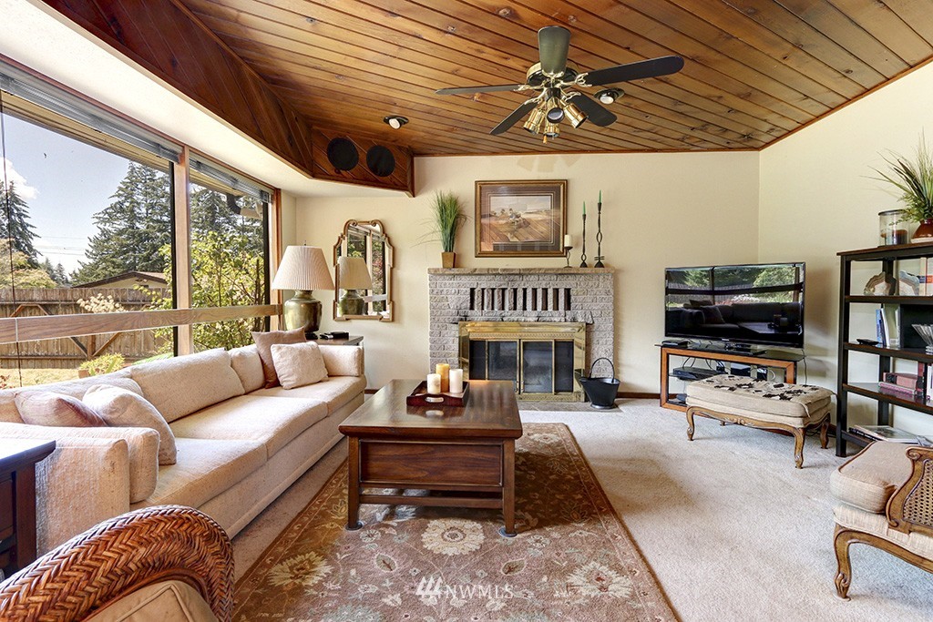 13814 Southeast Allen Rd. Bellevue, WA 98006 - Photo 3 of 20