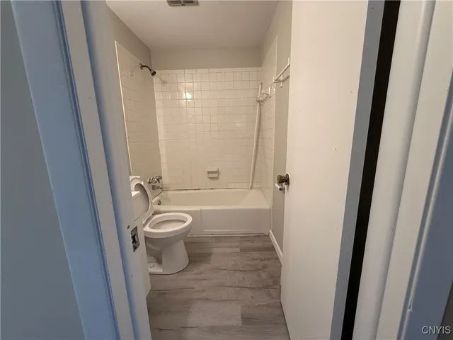 $1,250 | 120 Hasbrouck Street, Unit 1, Syracuse, NY 13206