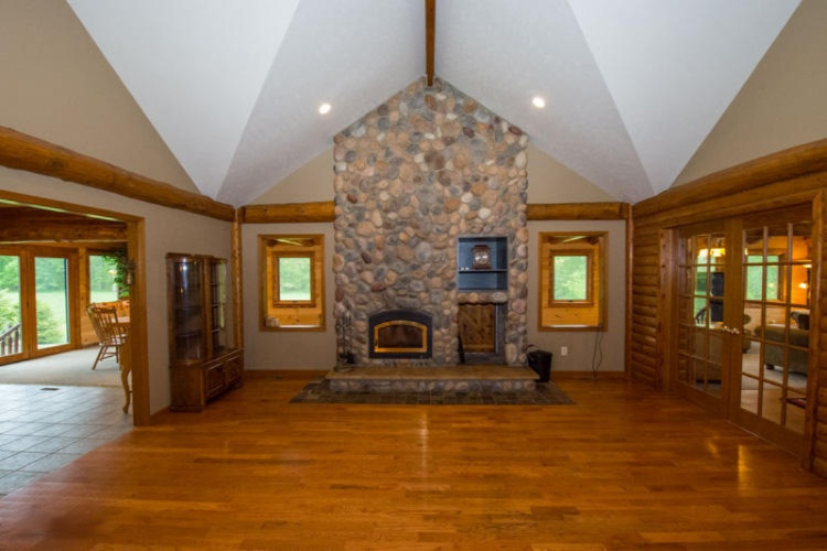 67741 Lost Road Cassopolis, MI 49031 - Photo 30 of 88 67741 Lost Rd Cass Living room (8)