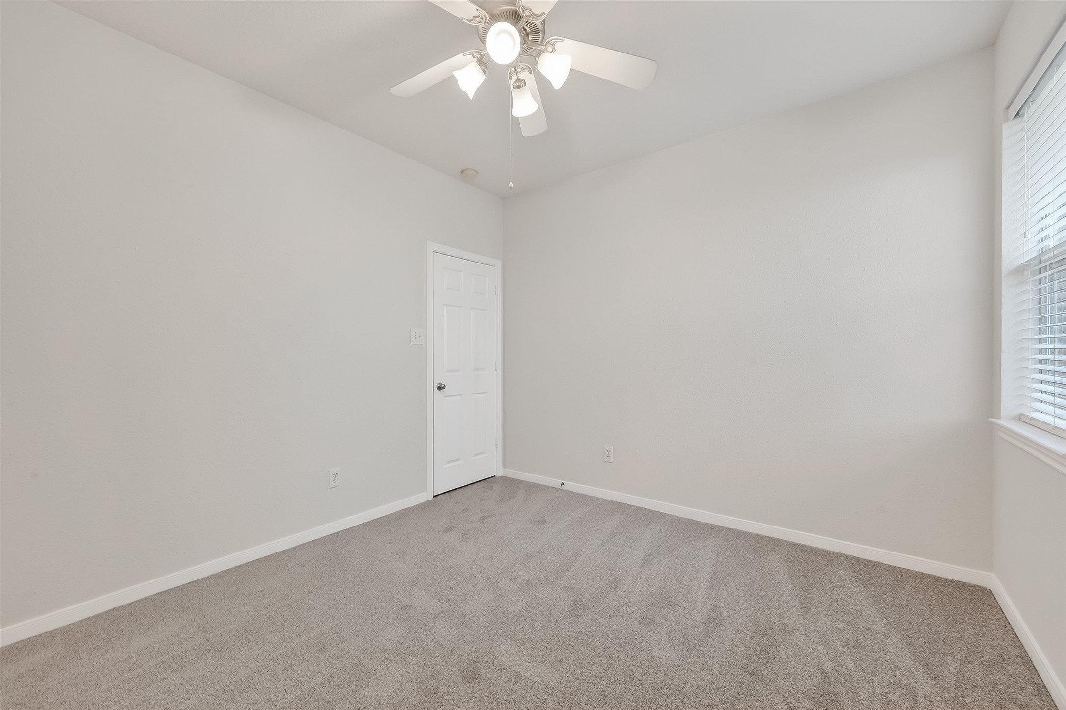 78 South Archwyck Circle Spring, TX 77382 - Photo 34 of 47 a view of an empty room with a window