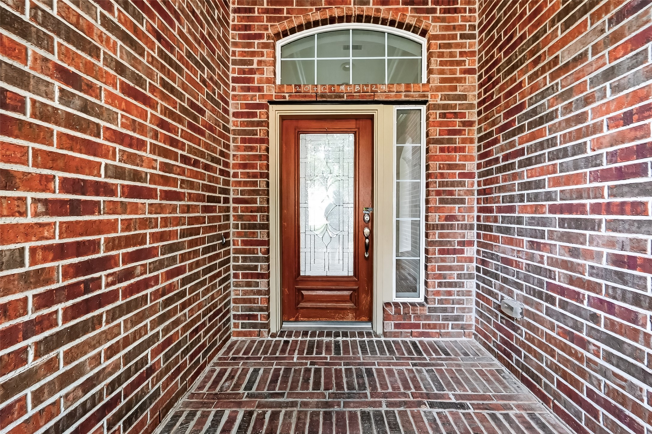 78 South Archwyck Circle Spring, TX 77382 - Photo 6 of 47 a front view of a house with glass door
