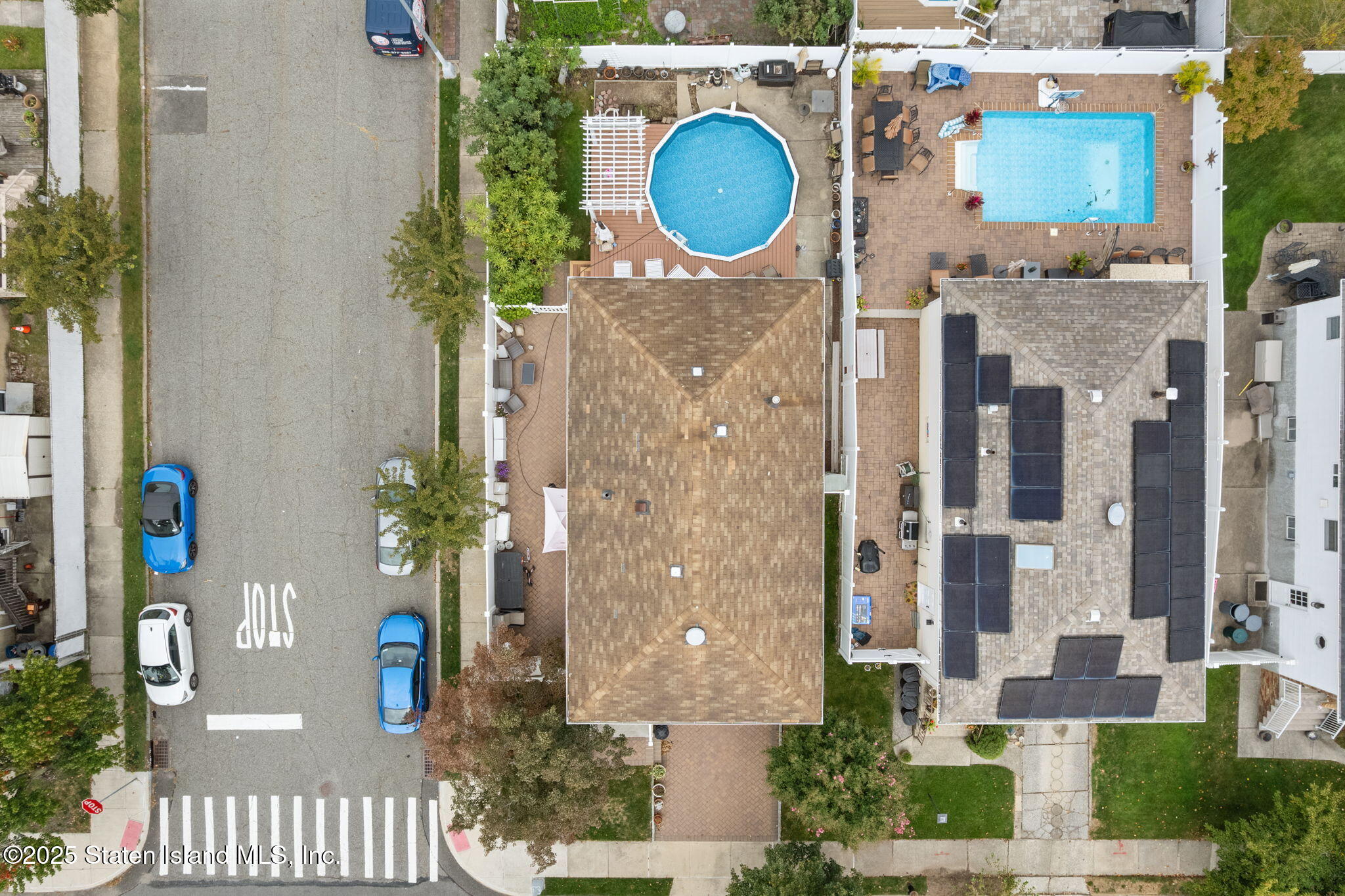 735 Sheldon Avenue Staten Island, NY 10312 - Photo 26 of 29 an aerial view of a house with a backyard