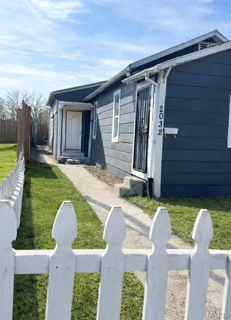 $35,000 | 2032 Milan Avenue, Madison, IL 62060