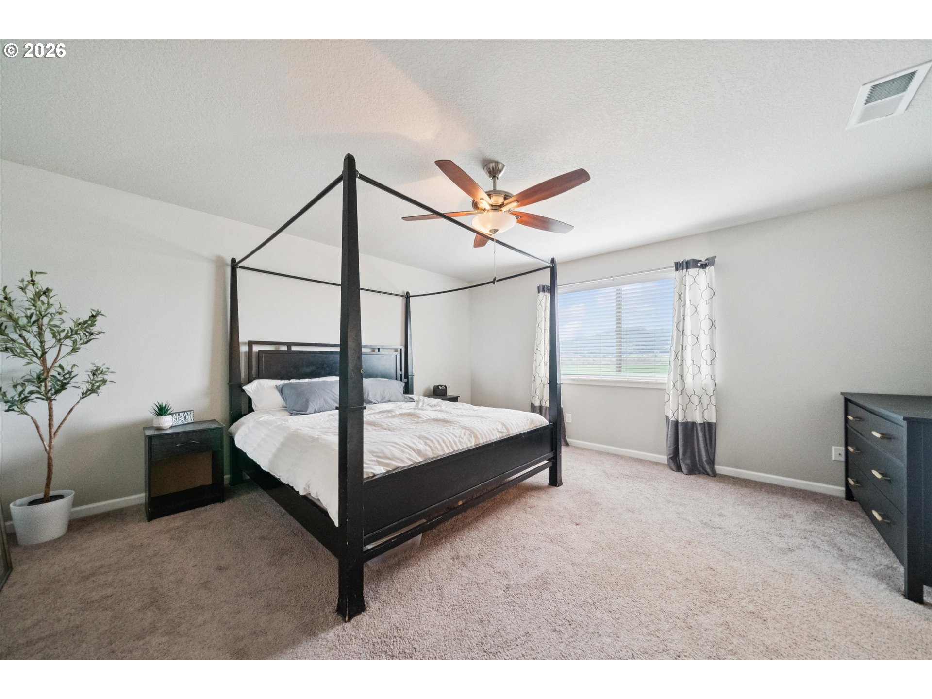 2460 Heather Way Forest Grove, OR 97116 - Photo 9 of 26 Primary Bedroom