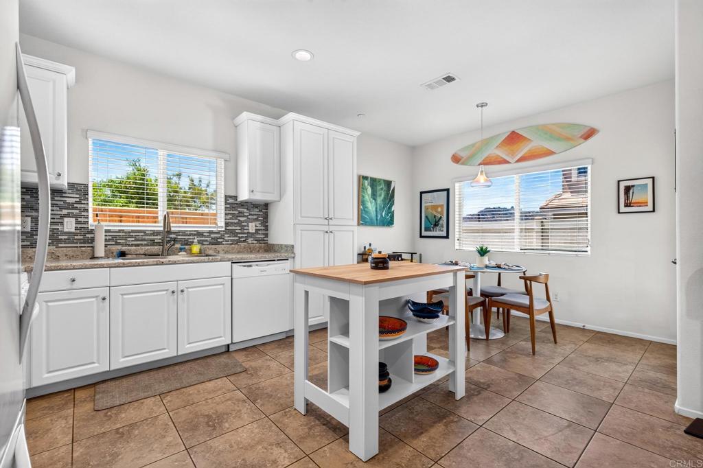 259 Dun Blazer Way Fallbrook, CA 92028 - Photo 2 of 40 Gallery Image 2