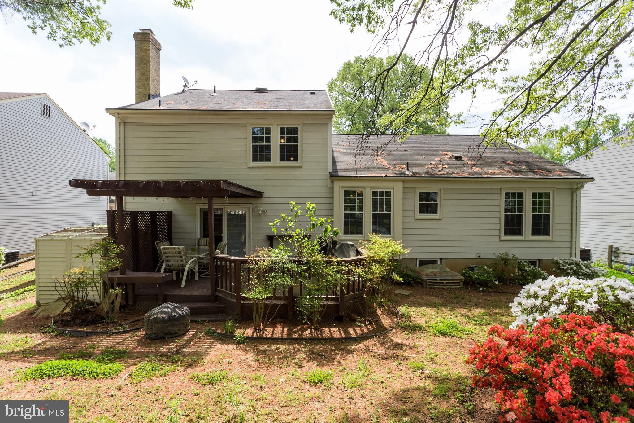 7114 Carnation Court Springfield, VA 22152 - Photo 29 of 30 Exterior (Rear)