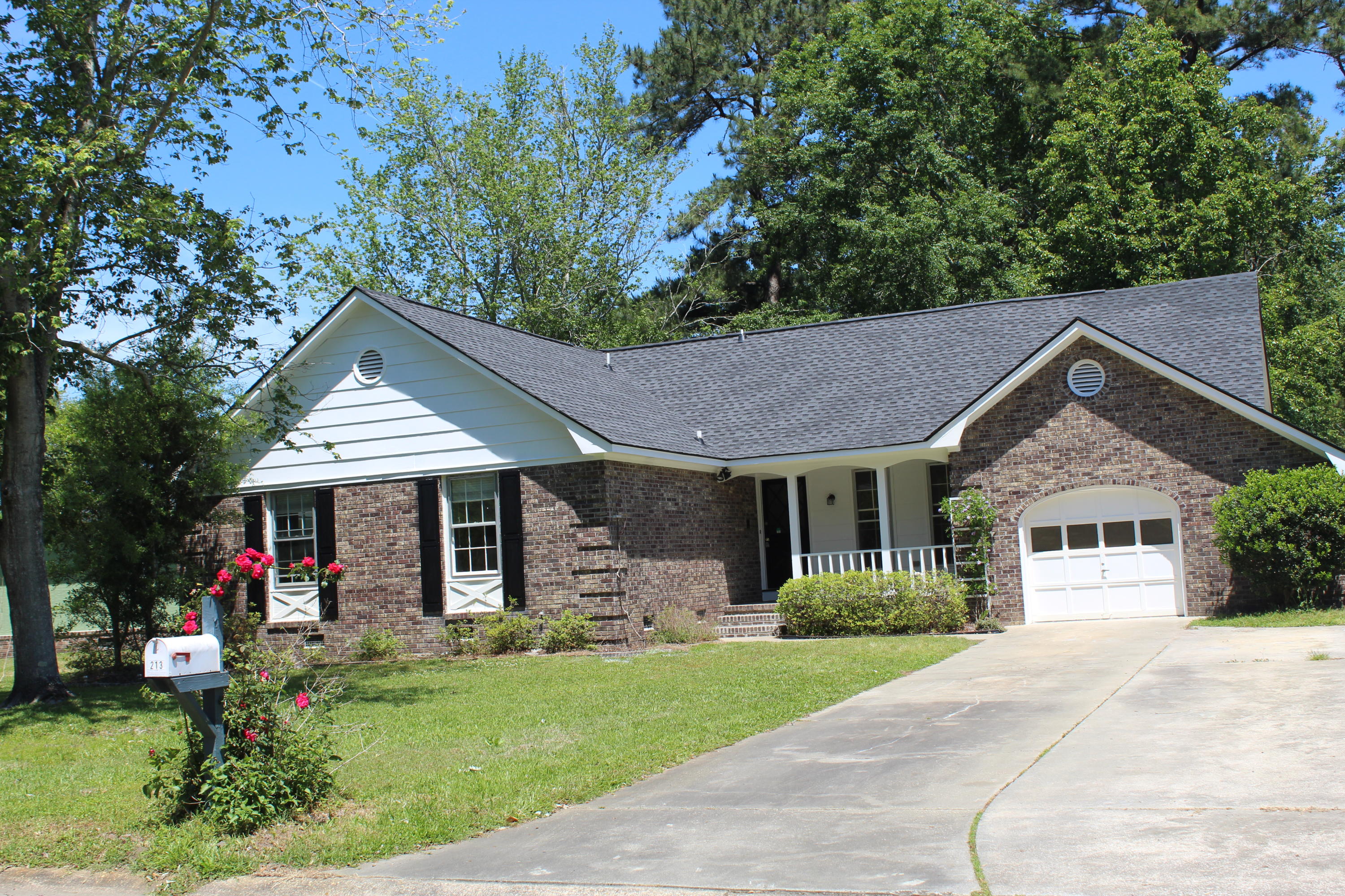 213 Niblick Road Summerville, SC 29483 - Photo 2 of 35 IMG_0571