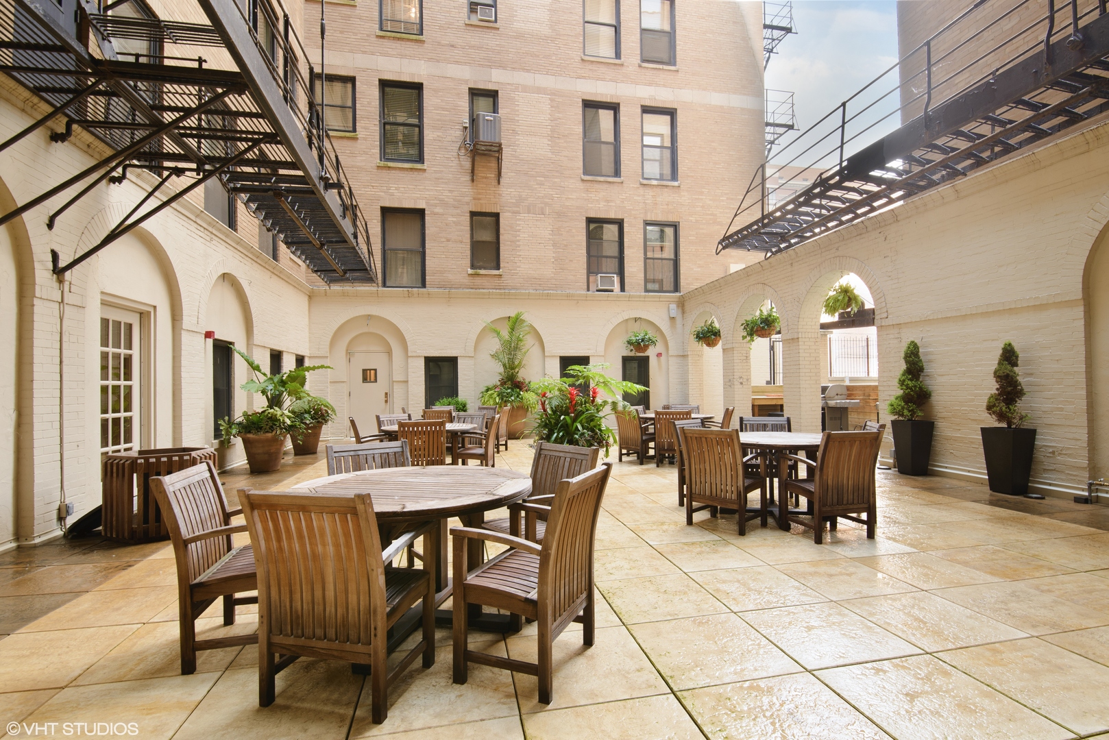 3100 North Sheridan Road, Unit 7D Chicago, IL 60657 - Photo 20 of 24 a view of a building with outdoor seating